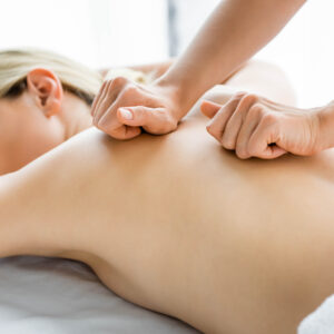 MASAŻ LECZNICZY KRĘGOSŁUPA Z NAŚWIETLANIEM - 60 MIN